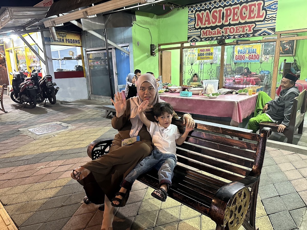 Nasi Pecel Mbak Toety Photos 2